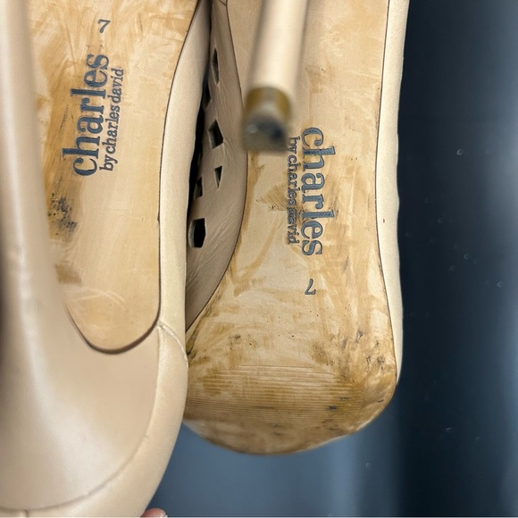 Charles David Beige Caged Open Toe Booties Size 7 Women’s; heel approx 3.5”. - Picture 5 of 10